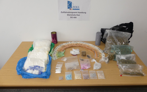 ZOLL-HH: 7 Kilogramm Drogen durch Zollfahnder bei Durchsuchungen in Kiel beschlagnahmt - Foto: presseportal.de