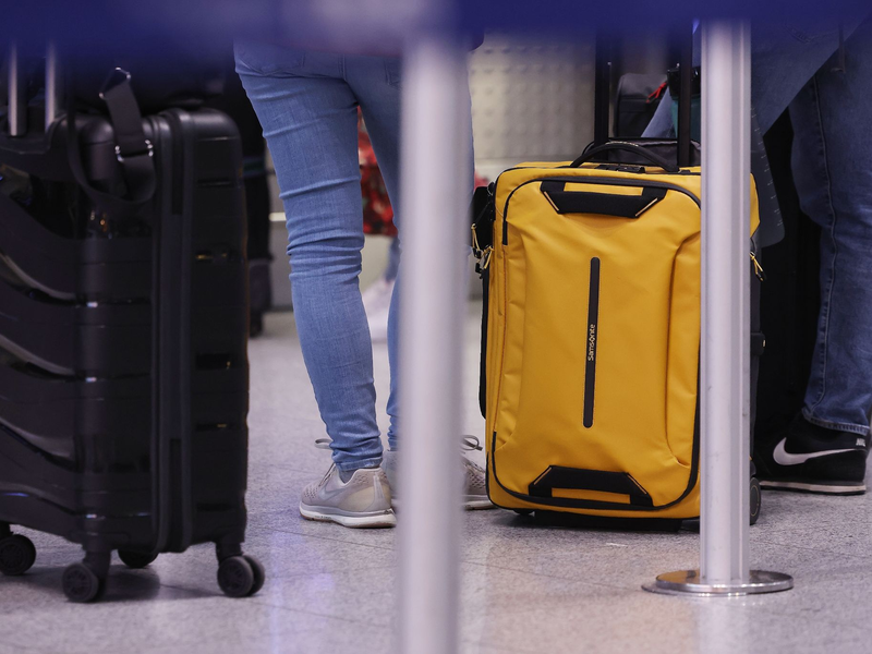 Die Lufthansa und ihre Kunden stehen vor der nächsten Streikwelle mit zahlreichen Flugausfällen und Verspätungen. - Foto: David Young/dpa