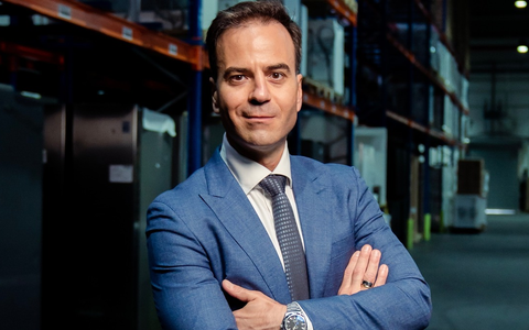elvinci.de GmbH: Konstantinos Vasiadis teilt die drei wichtigsten Strategien für effektives Retourenmanagement im E-Commerce - Foto: presseportal.de