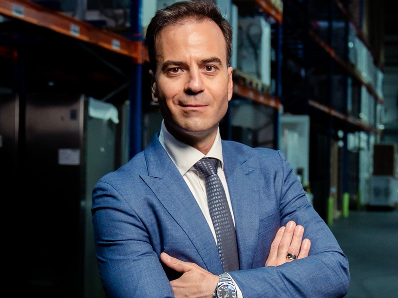 elvinci.de GmbH: Konstantinos Vasiadis teilt die drei wichtigsten Strategien für effektives Retourenmanagement im E-Commerce - Foto: presseportal.de