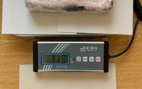 BPOL NRW: Fahndungserfolg des grenzüberschreitenden Polizeiteams; 31-jähriger Niederländer mit 1,15 Kilogramm Kokain im Wert von 84.000 EUR auf der Bundesautobahn 40 festgenommen - Foto: presseportal.de