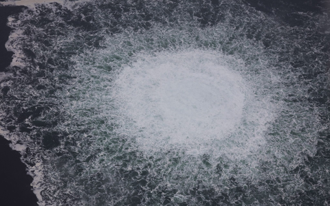 Das Nord Stream 1-Gasleck in der Ostsee, fotografiert am 28. September 2022 aus einem Flugzeug der schwedischen Küstenwache. - Foto: Swedish Coast Guard/dpa