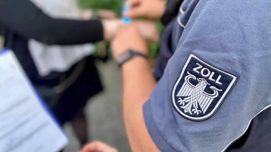 HZA-MS: Zoll und Finanzamt prüfen Gastronomie in Münster Gemeinsame Kontrolle der Behörden am Wochenende / Noch vor Ort sechs Bußgeldverfahren eingeleitet / weitere Nachprüfungen erforderlich - Bild: presseportal.de
