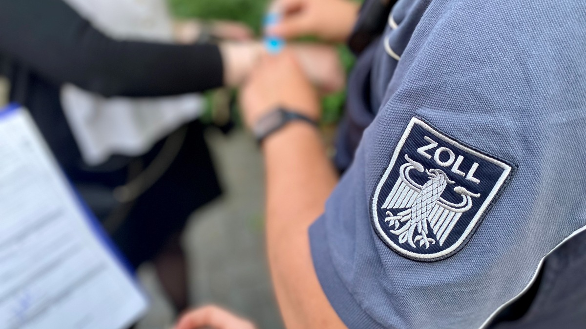 HZA-MS: Zoll und Finanzamt prüfen Gastronomie in Münster Gemeinsame Kontrolle der Behörden am Wochenende / Noch vor Ort sechs Bußgeldverfahren eingeleitet / weitere Nachprüfungen erforderlich - Foto: presseportal.de