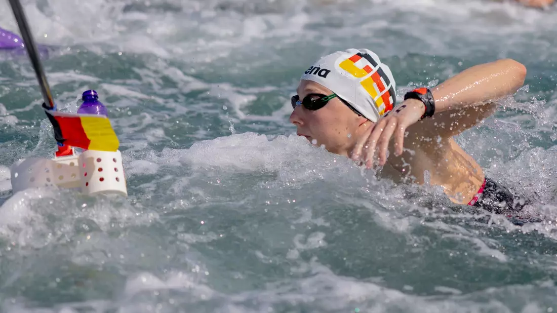 Freiwasserschwimmerin Leonie Beck kam bei der WM über die fünf Kilometer nur als 14. ins Ziel. - Bild: Jo Kleindl/dpa