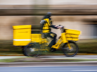 41.589 Mal wurde sich im Jahr 2023 über die Post- und Paketbranche beschwert. - Foto: Robert Michael/dpa
