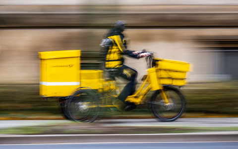 41.589 Mal wurde sich im Jahr 2023 über die Post- und Paketbranche beschwert. - Foto: Robert Michael/dpa