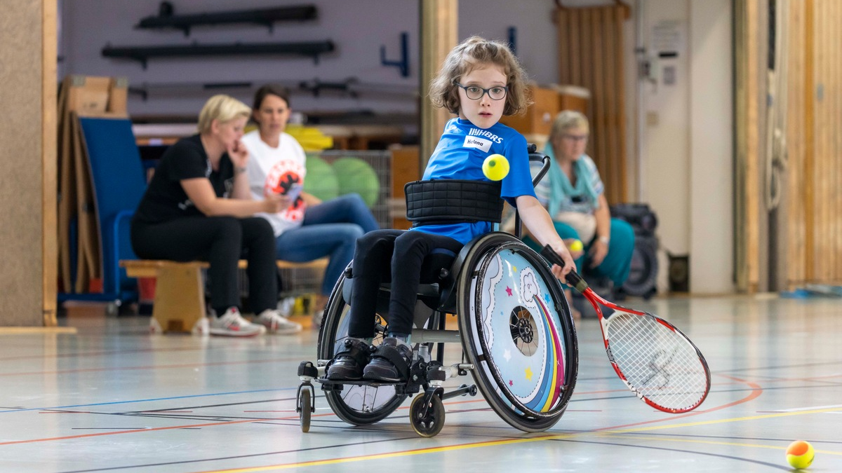 Die schwierige Suche nach Heuhaufen, Nadeln und Diamanten - Foto: presseportal.de