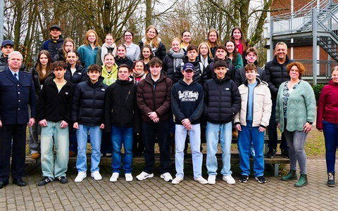 BPOL-F: Umfangreiche Präventionsmaßnahmen stießen am Franziskanergymnasium Kreuzburg in Großkrotzenburg auf reges Interesse - Foto: presseportal.de