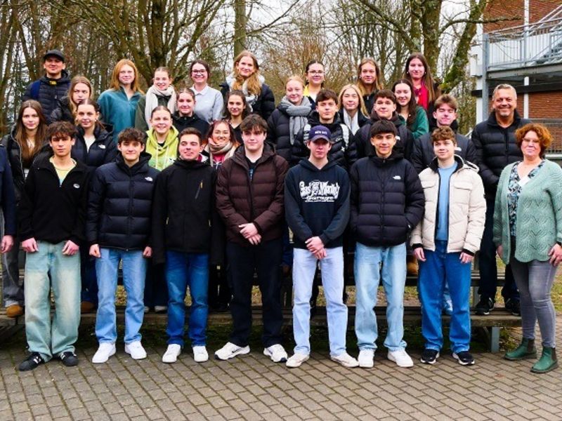 BPOL-F: Umfangreiche Präventionsmaßnahmen stießen am Franziskanergymnasium Kreuzburg in Großkrotzenburg auf reges Interesse - Foto: presseportal.de