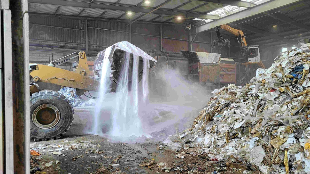 HZA-AC: Hauptzollamt Aachen vernichtet 23,6 Tonnen Waschpulver - Foto: presseportal.de