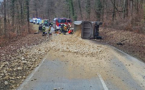 FW Stockach: Einsatz der Feuerwehr Abteilungen Eigeltingen, Reute und Stockach wegen Verkehrsunfall auf der L440 - Foto: presseportal.de