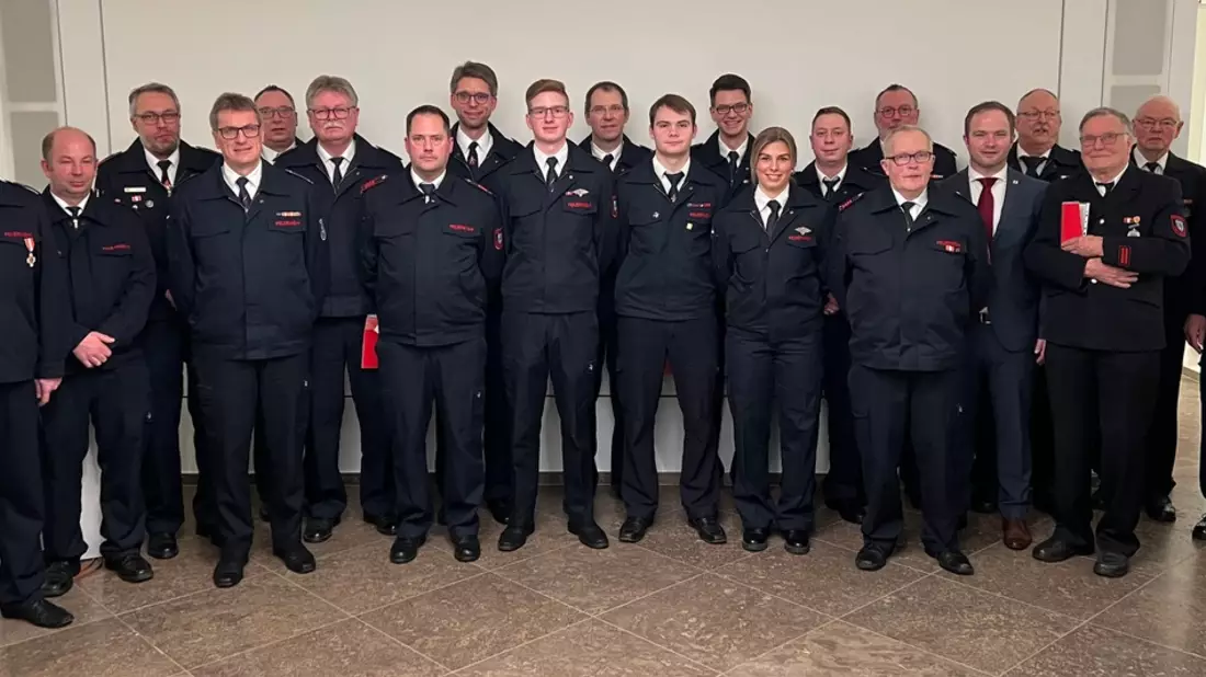 FW-AR: Aufwärtstrend bei Mitgliederzahlen des Basislöschzuges 2 der Freiwilligen Feuerwehr Arnsberg - Bild: presseportal.de