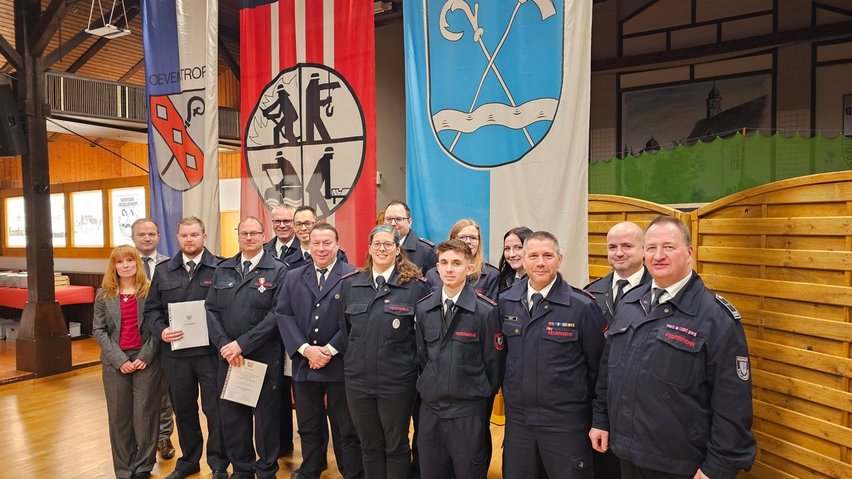 FW-AR: Feier zu Ehren der heiligen Agatha des Basislöschzuges 3 in Rumbeck - Foto: presseportal.de