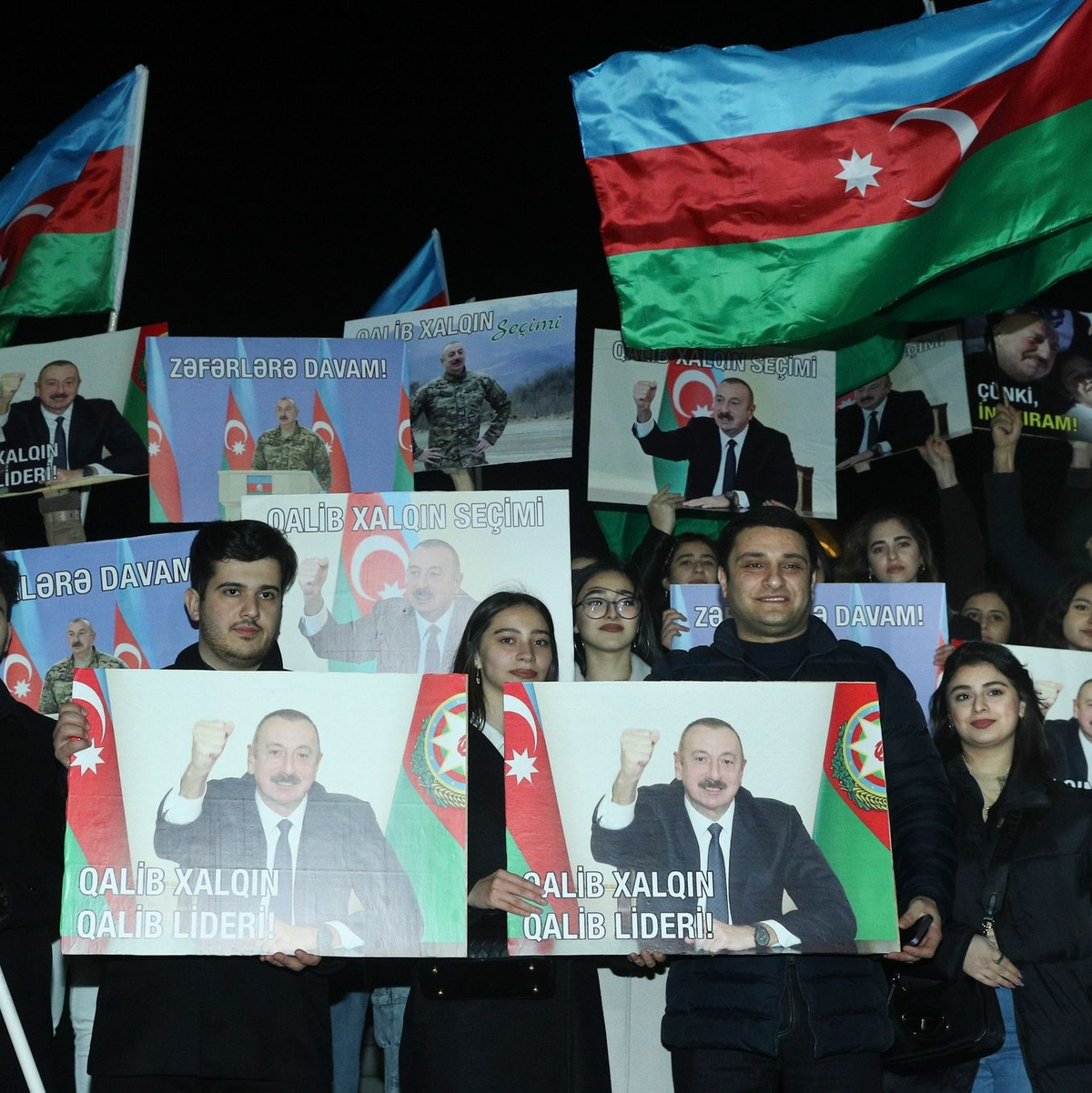 Die Wiederwahl des amtierenden Präsidenten Aliyev galt bereits im Vorfeld als sicher. - Foto: Uncredited/AP/dpa