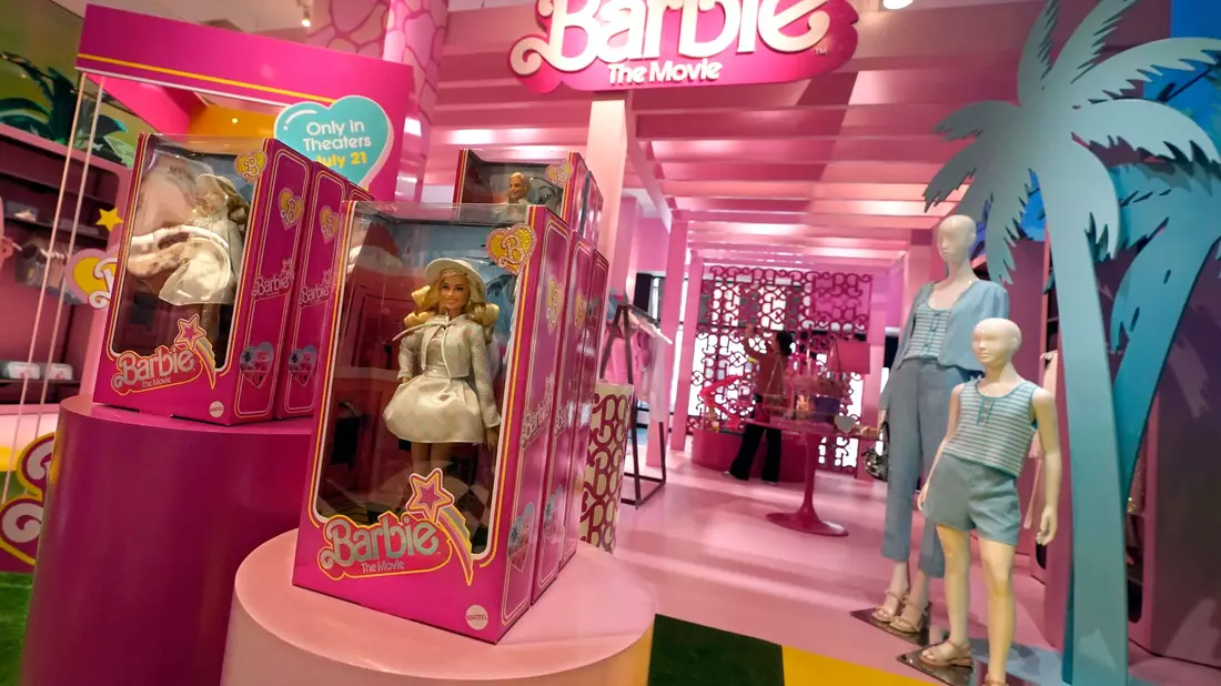 Der «Barbie»-Film hat weltweit mehr als eine Milliarde Dollar eingespielt und auch das zuvor oft schwächelnde Interesse an Barbie-Produkten angekurbelt. - Bild: Richard Drew/AP