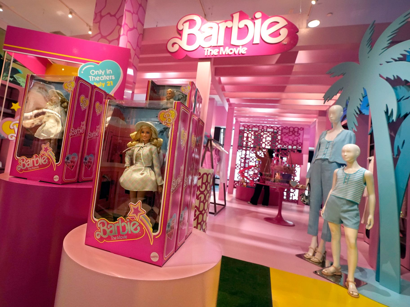 Der «Barbie»-Film hat weltweit mehr als eine Milliarde Dollar eingespielt und auch das zuvor oft schwächelnde Interesse an Barbie-Produkten angekurbelt. - Foto: Richard Drew/AP