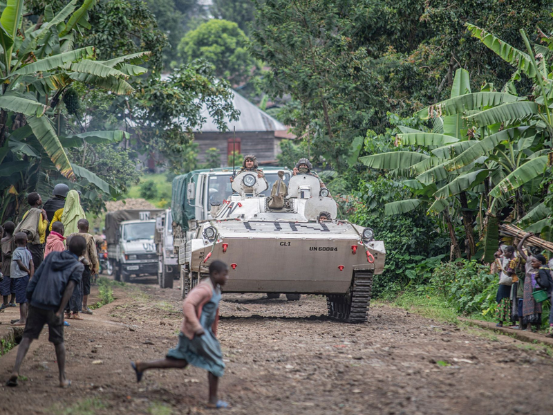 Der Abzug der UN-Blauhelme soll bis Jahresende beendet sein. - Foto: Moses Sawasawa/AP/dpa