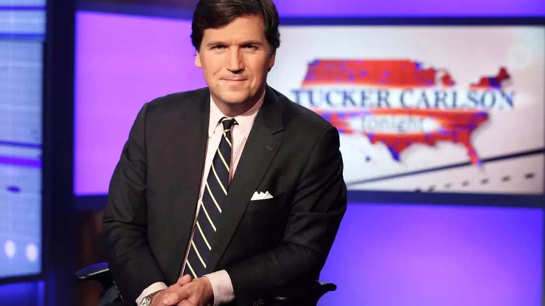 Tucker Carlson hat ein Interview mit Putin geführt. - Bild: Richard Drew/AP/dpa