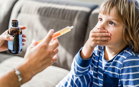 So klappt´s auch mit dem Zäpfchen / Den Kindern Medizin zu verabreichen geht leichter, wenn Eltern einige Tricks anwenden - Foto: presseportal.de