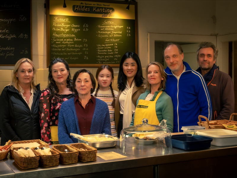 McLenBurger - Irgendwann kommt alles raus (AT) / Drehstart für einen weiteren Film der ARD-Degeto- Komödie mit Steffi Kühnert und Martin Brambach - Foto: presseportal.de