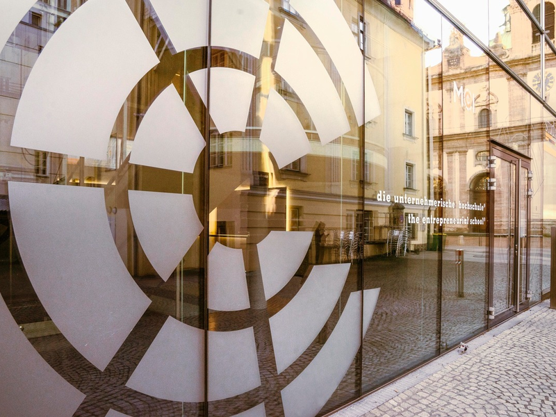 Land Tirol fördert MCI Forschungszentrum für Innovation im Sozial- und Gesundheitswesen - Foto: presseportal.de