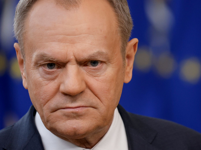 Der polnische Premierminister Donald Tusk reagiert verärgert über die gescheiterten Ukraine-Hilfen. - Foto: Omar Havana/AP/dpa