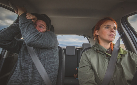 Fluch und Segen zugleich: Lebenspartner als Beifahrer / Mehr als jeder Dritte hält den Partner für den schlimmsten Beifahrer - Foto: presseportal.de