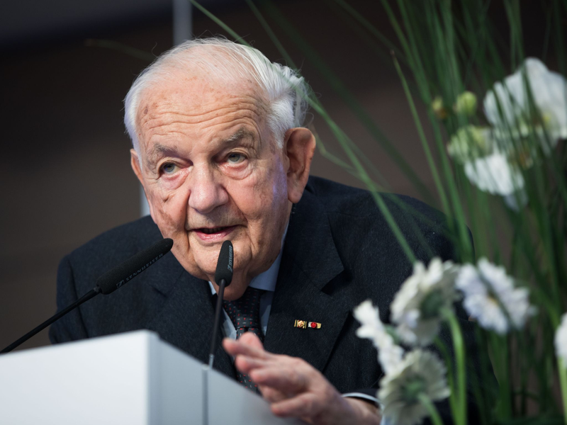 Alfred Grosser ist im Alter von 99 Jahren gestorben. - Foto: picture alliance / Frank Rumpenhorst/dpa