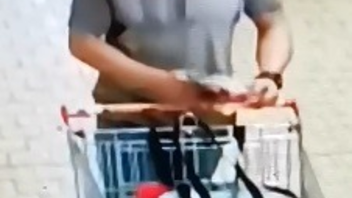 LPI-EF: Öffentlichkeitsfahndung nach Räuber - Foto: presseportal.de