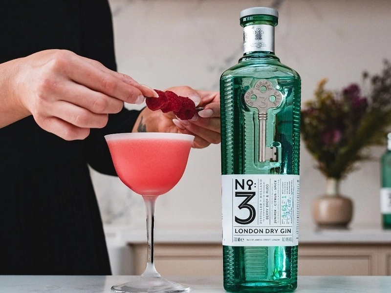 Clover Club: Ein Cocktail zum Verlieben mit No. 3 Gin - Foto: presseportal.de