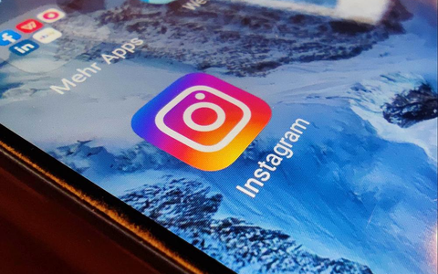 Instagram-Logo auf einem Smartphone (Archiv) - Foto: über dts Nachrichtenagentur