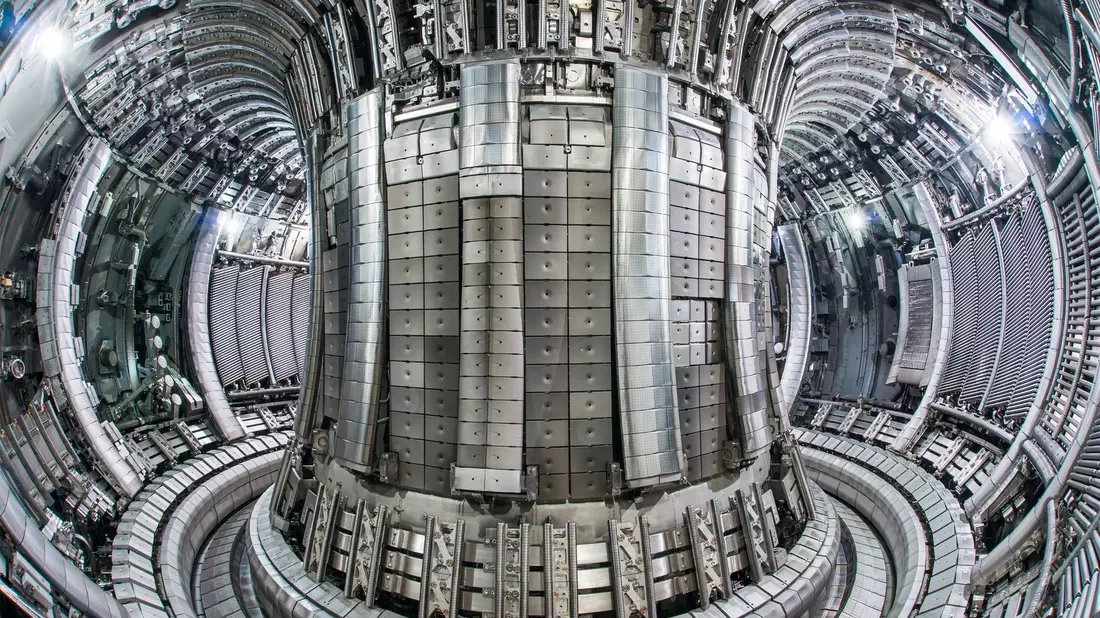 Das Innere der Kernfusionsanlage «Jet» (Joint European Torus) im britischen Culham. - Bild: Ukaea/dpa
