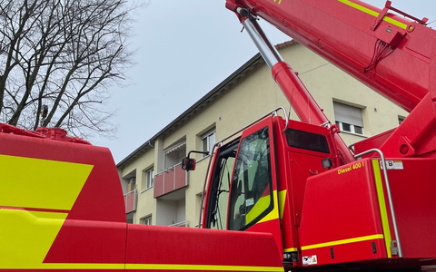 FW Stuttgart: Hilfeleistung zur Transportunterstützung - Foto: presseportal.de