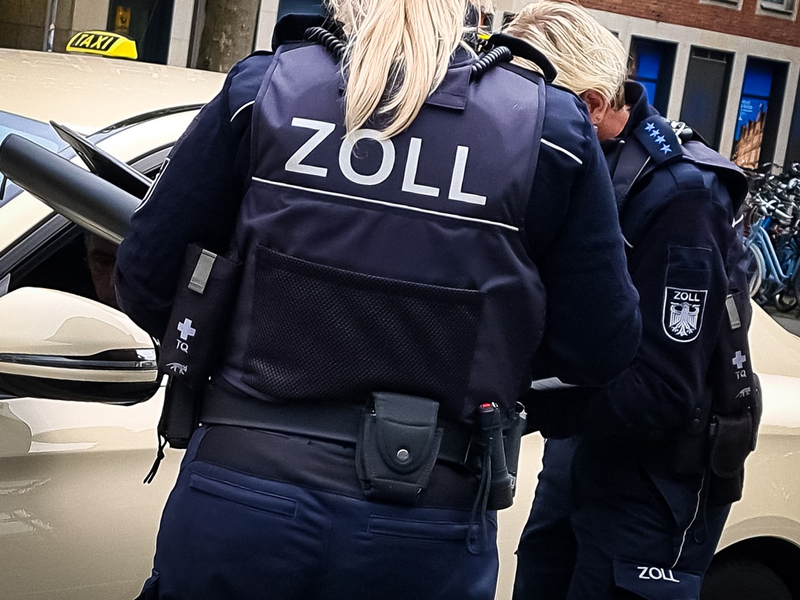 HZA-OL: Gemeinsame Presseerklärung der Staatsanwaltschaft Osnabrück und des Hauptzollamts Oldenburg Gemeinsam im Kampf gegen Schwarzarbeit - Foto: presseportal.de