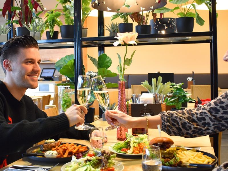 Zeit zu zweit genießen: XXXL Valentinstags-Aktion in den XXXL Restaurants - Foto: presseportal.de