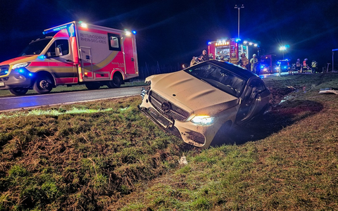 FW Wachtberg: Schwerer Verkehrsunfall auf L123 in Wachtberg - Foto: presseportal.de