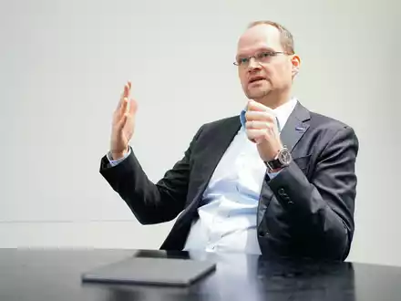 «Die zu veräußernden Assets der Wintershall Dea stellen keine kritische Infrastruktur dar», sagt BASF-Finanzchef Dirk Elvermann. - Foto: Uwe Anspach/dpa