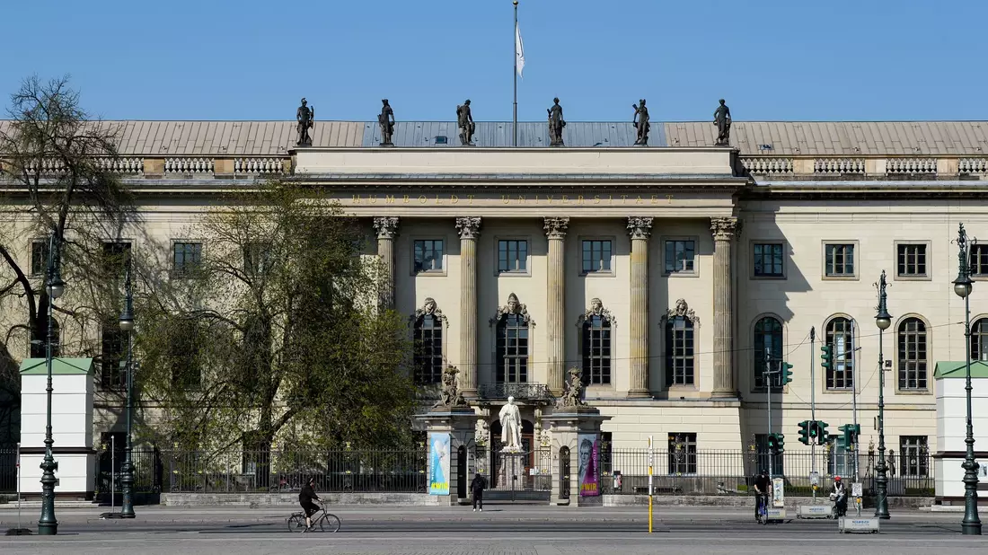 Die Humboldt-Universität: Hier kam es zu einem Zwischenfall bei einer Podiumsdiskussion zum Thema «Constitutional Challenges – Judging in a Constitutional Democracy». - Bild: Jens Kalaene/dpa-Zentralbild/dpa