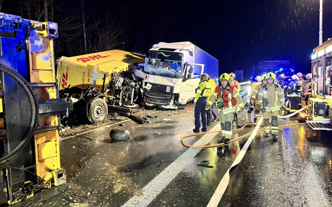FW Ratingen: Närrischer Tag für die Jecken - Arbeitsreicher Tag für die Feuerwehr - Foto: presseportal.de