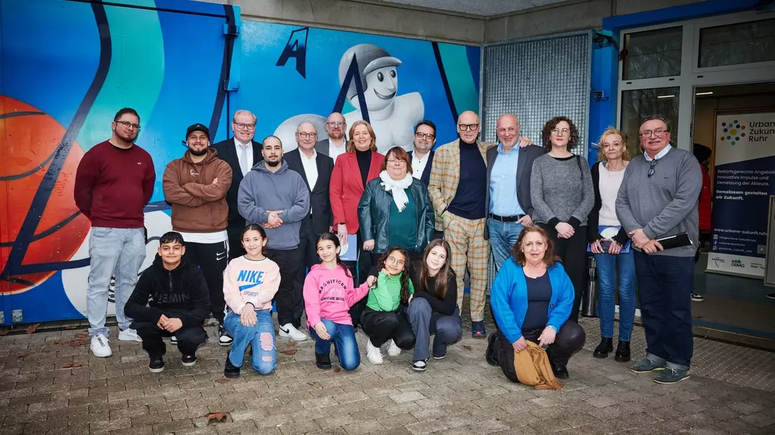 Erfolgreiche Auftaktveranstaltung des Demokratieprojekts mit Bundestagspräsidentin Bärbel Bas in Duisburg-Hochfeld - Bild: presseportal.de