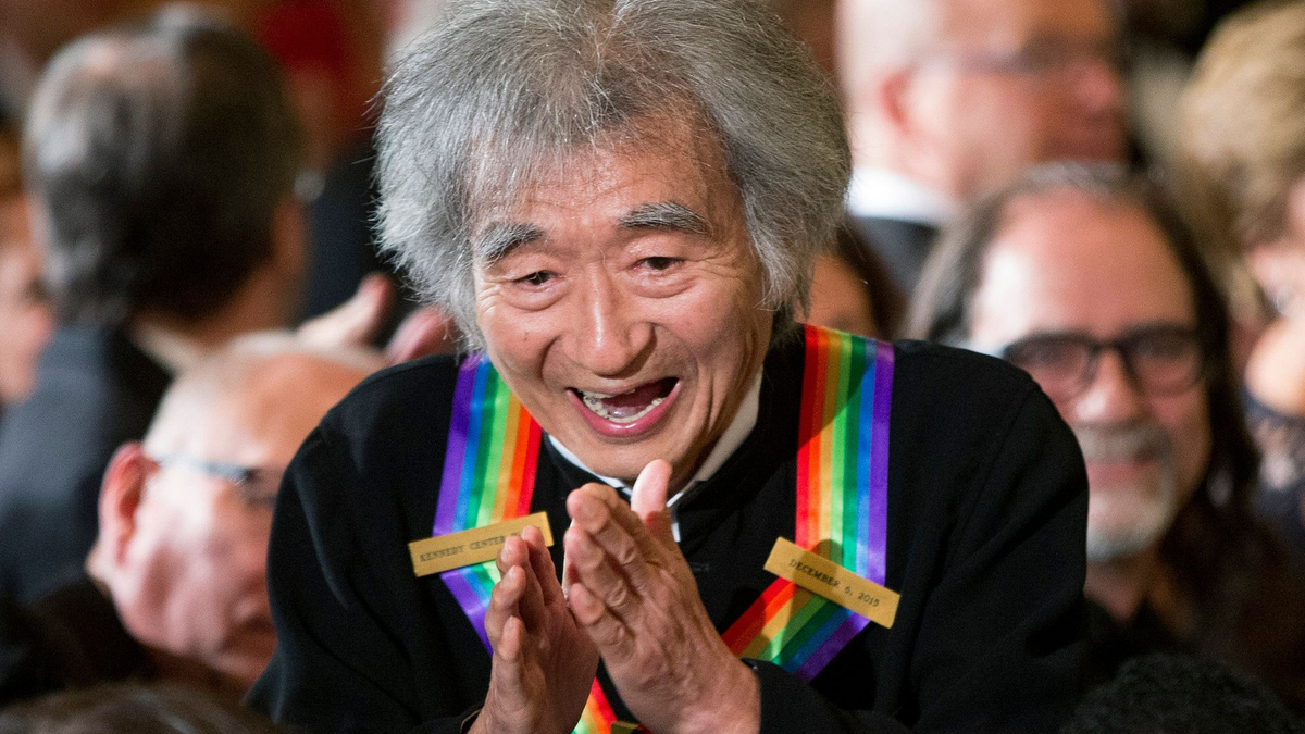 Der japanishe Dirigent Seiji Ozawa starb im Alter von 88 Jahren. - Foto: Andrew Harnik/AP/dpa