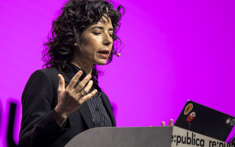 Die amerikanische KI-Expertin Meredith Whittaker erhält in diesem Jahr den Helmut-Schmidt-Zukunftspreis. - Foto: Monika Skolimowska/dpa