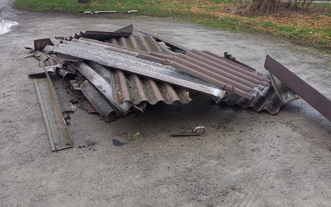 POL-UL: (UL) Lonsee - Eternitplatten illegal entsorgt / Bei Ermittlungen wegen einer Umweltstraftat hofft die Polizei Ulm auf Zeugenhinweise. - Foto: presseportal.de