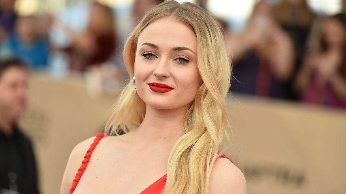 Ihre Rolle als Sansa Stark in der Serie «Game of Thrones» machte Sophie Turner weltberühmt. - Foto: Jordan Strauss/Invision/AP/dpa