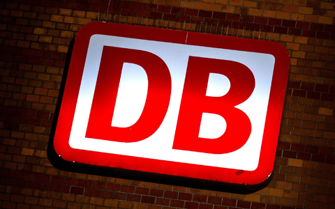 Bis 2030 soll das Durchschnittsalter der ICE-Flotte von derzeit 18 auf dann zwölf Jahre sinken. - Foto: Sina Schuldt/dpa