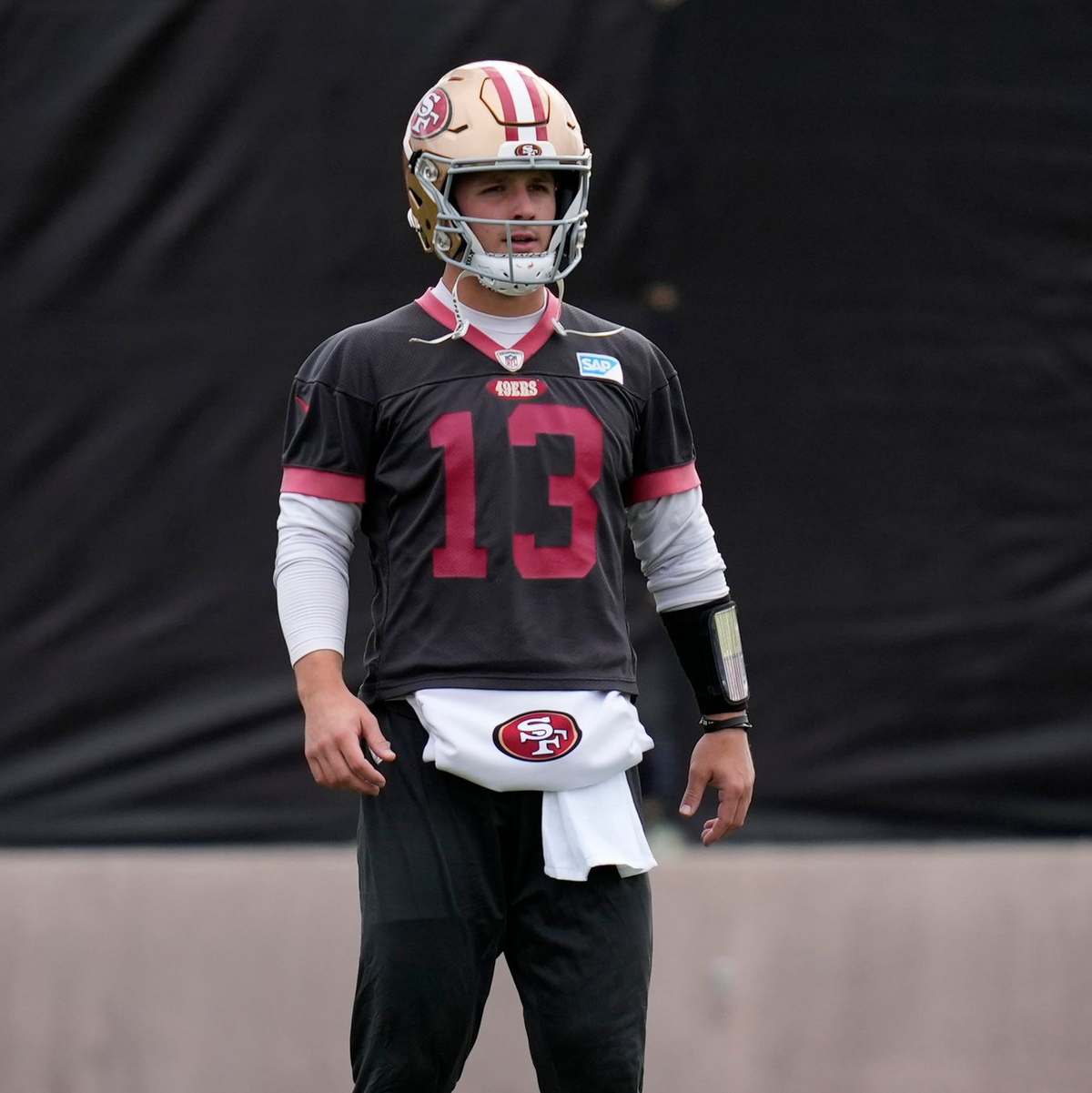 Wurde im Draft an letzter Stelle gezogen: 49ers-Quarterback Brock Purdy (13). - Foto: John Locher/AP/dpa