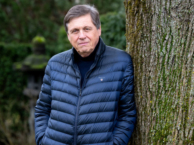 «Ja. Da draußen gibt es welche, aber wir werden sie nie treffen. Selbst kommunizieren werden nie mit ihnen. Aber es muss sie geben», sagt der Physiker und frühere Astronaut Ulrich Walter. - Foto: Sven Hoppe/dpa