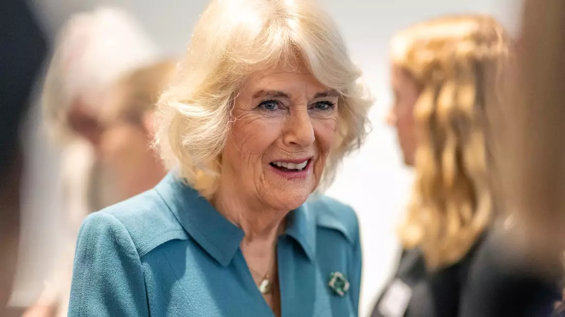 Die britische Königin Camilla hält das royale Spektakel am Laufen. - Bild: Paul Grover/POOL The Telegraph/AP/dpa