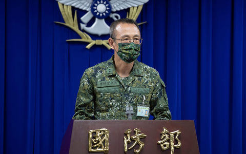 Das taiwanesische Verteidigungsministerium berichtet von acht chinesischen Ballons rund um Taiwan. - Foto: Uncredited/Taiwan Ministry of National Defense/AP/dpa Das taiwanesische Verteidigungsministerium berichtet von acht chinesischen Ballons rund um Taiwan. - Foto: Uncredited/Taiwan Ministry of National Defense/AP/dpa